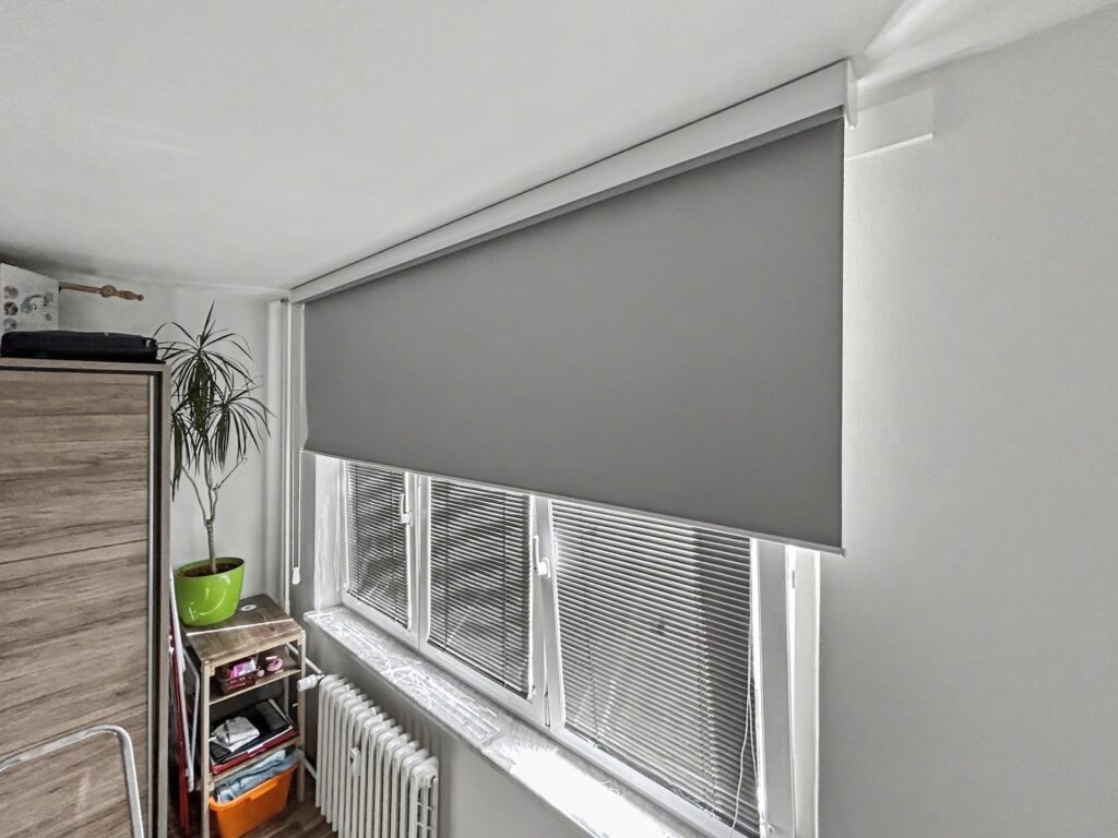 Zatemňující rolety