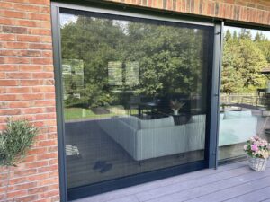 Plisé síť antracit