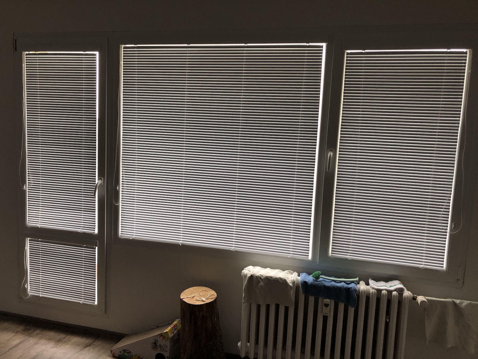 Horizontální žaluzie obývací pokoj