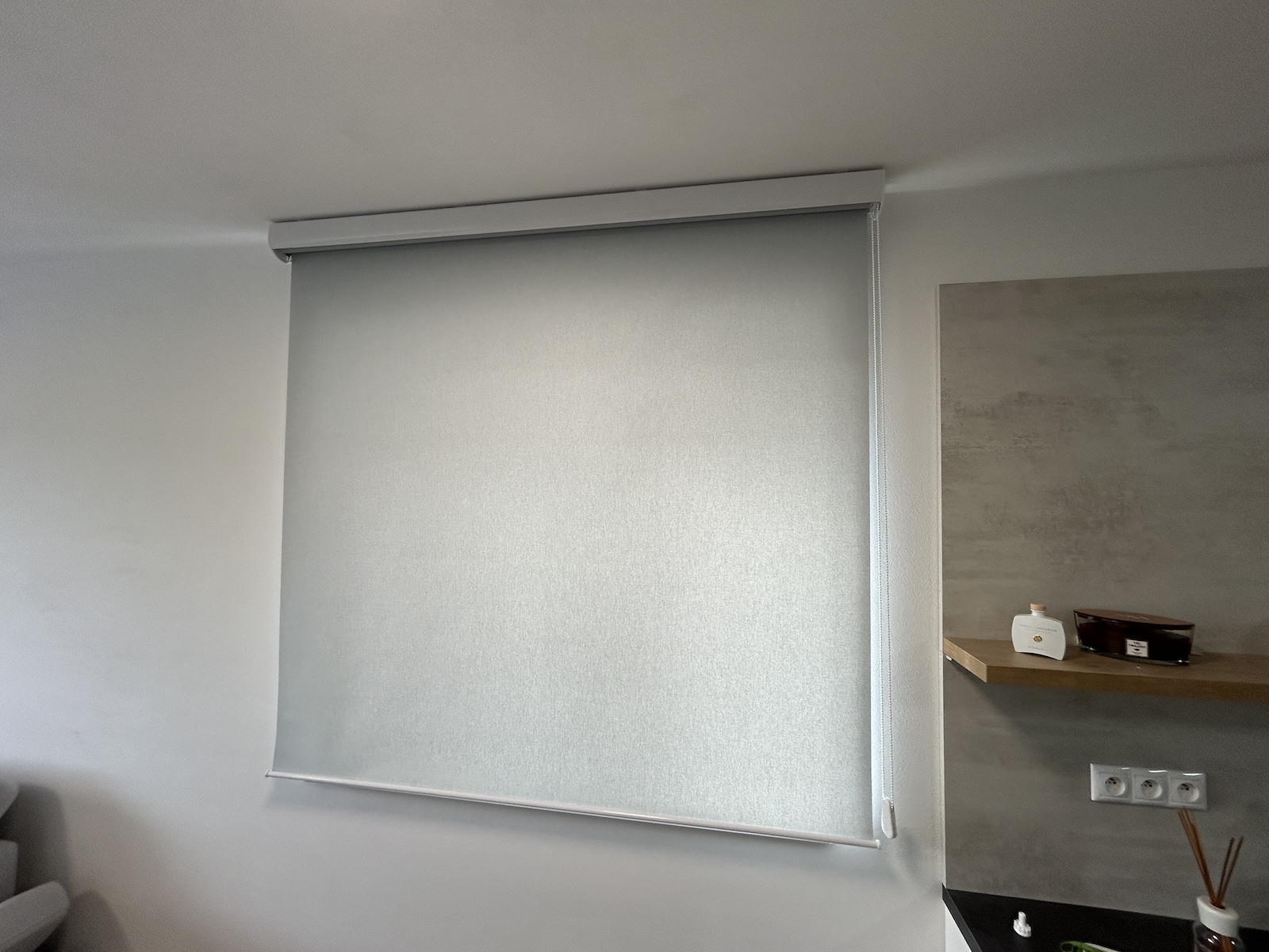 Látkové rolety šedé kuchyně