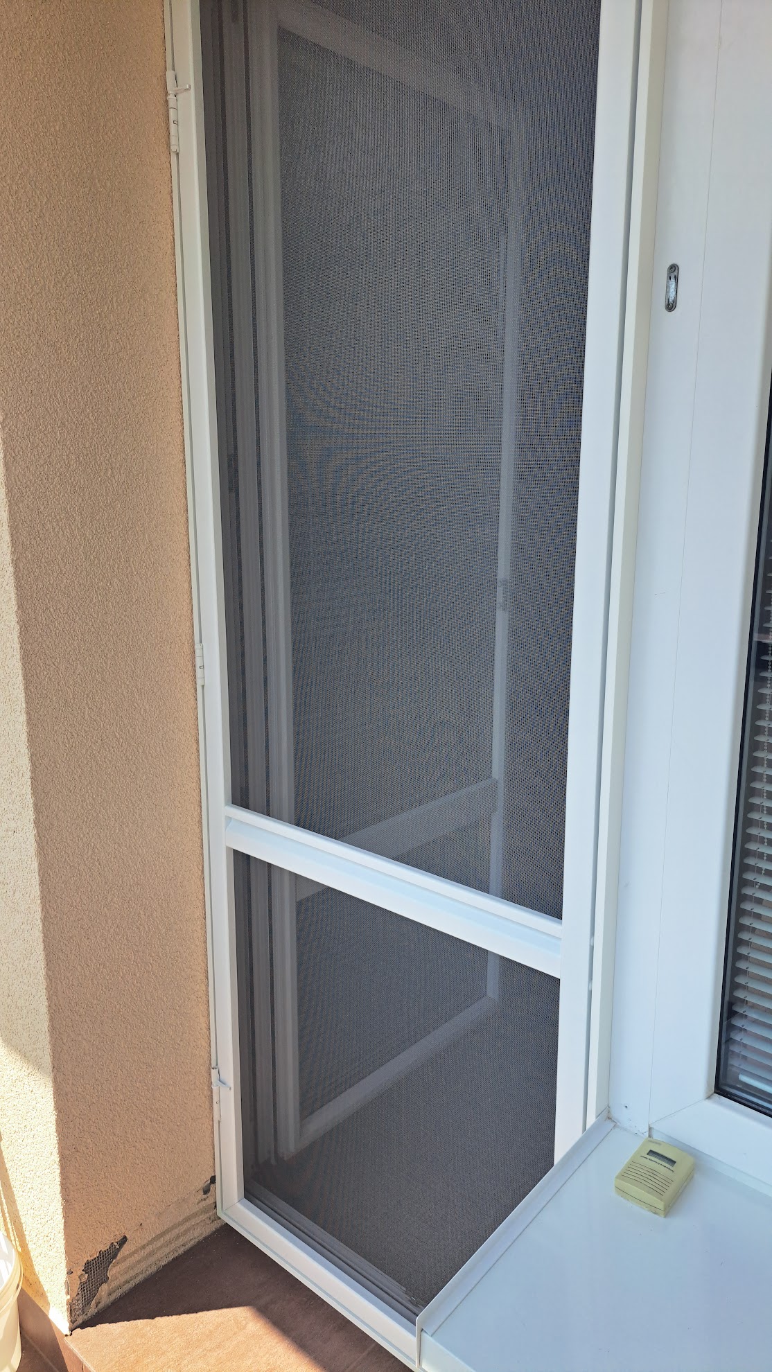 Pantová dveřní síť bílá