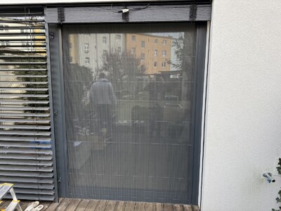 Plisé síť antracit