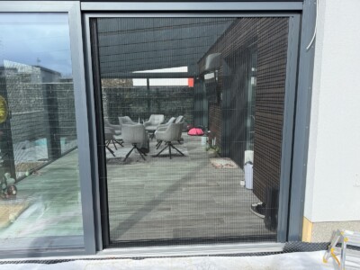 Plisé síť antracit