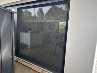 Plisé síť antracit