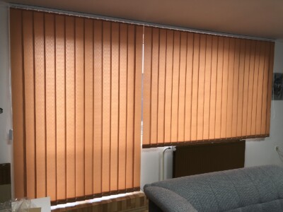 Vertikální žaluzie oranžová