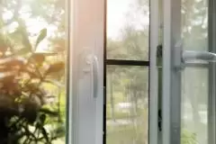 Síť proti hmyzu okenní